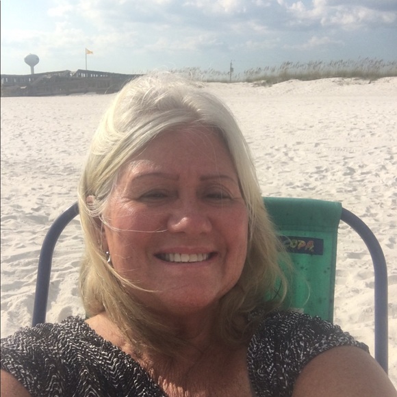 Meet your Posher, Jeannie - Picture 4 of 9